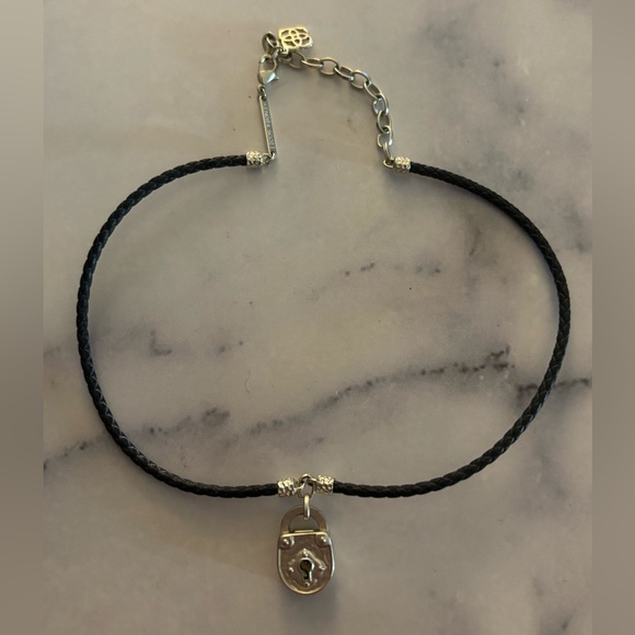 Kendra Scott Black Leather Choker Necklace with Gold Lock Pendant - Picture 1 of 4